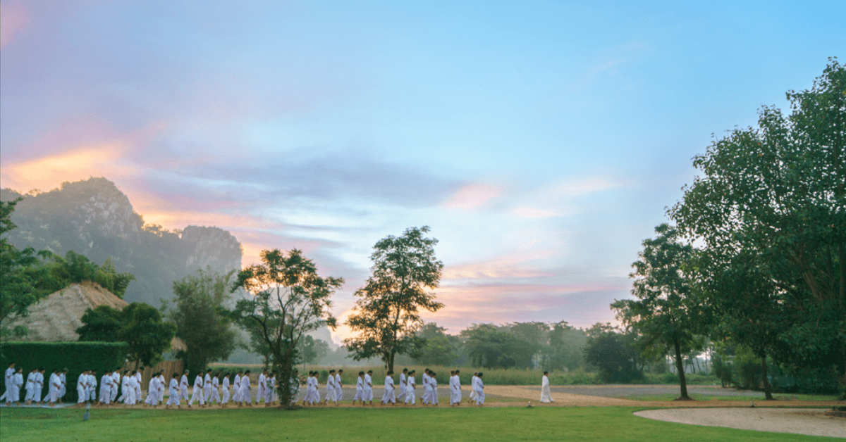 Healing The World: Meditation Master Acharavadee Wongsakon